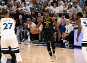 巴特勒三巨头联手，复出首战轰40分得分突破，勇士冲击季后赛！的简单介绍